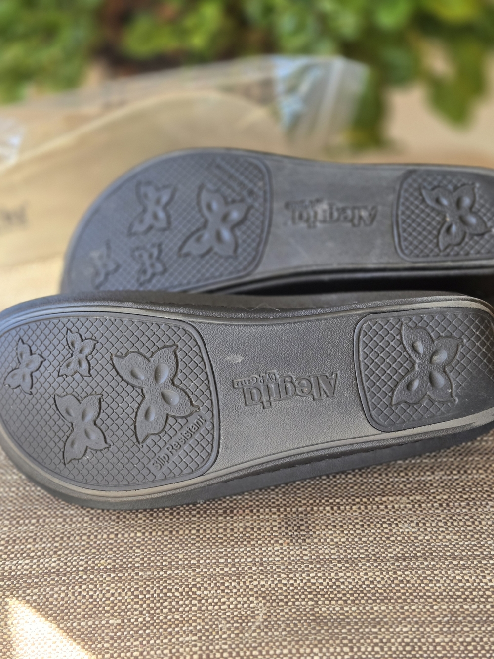 Alegria Paloma Black Patterned Mary Jane Shoes And Replacement Insoles - Picture 5 of 12